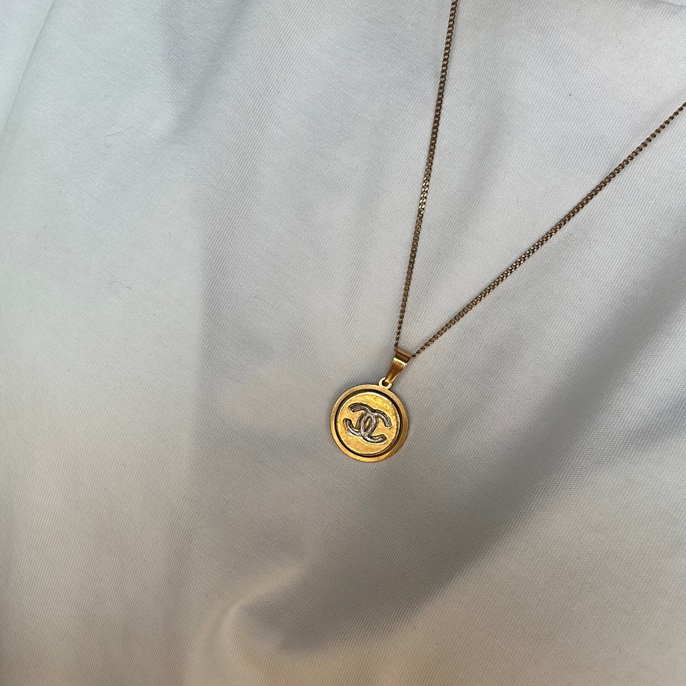 Chanel gold/silver 16 mm