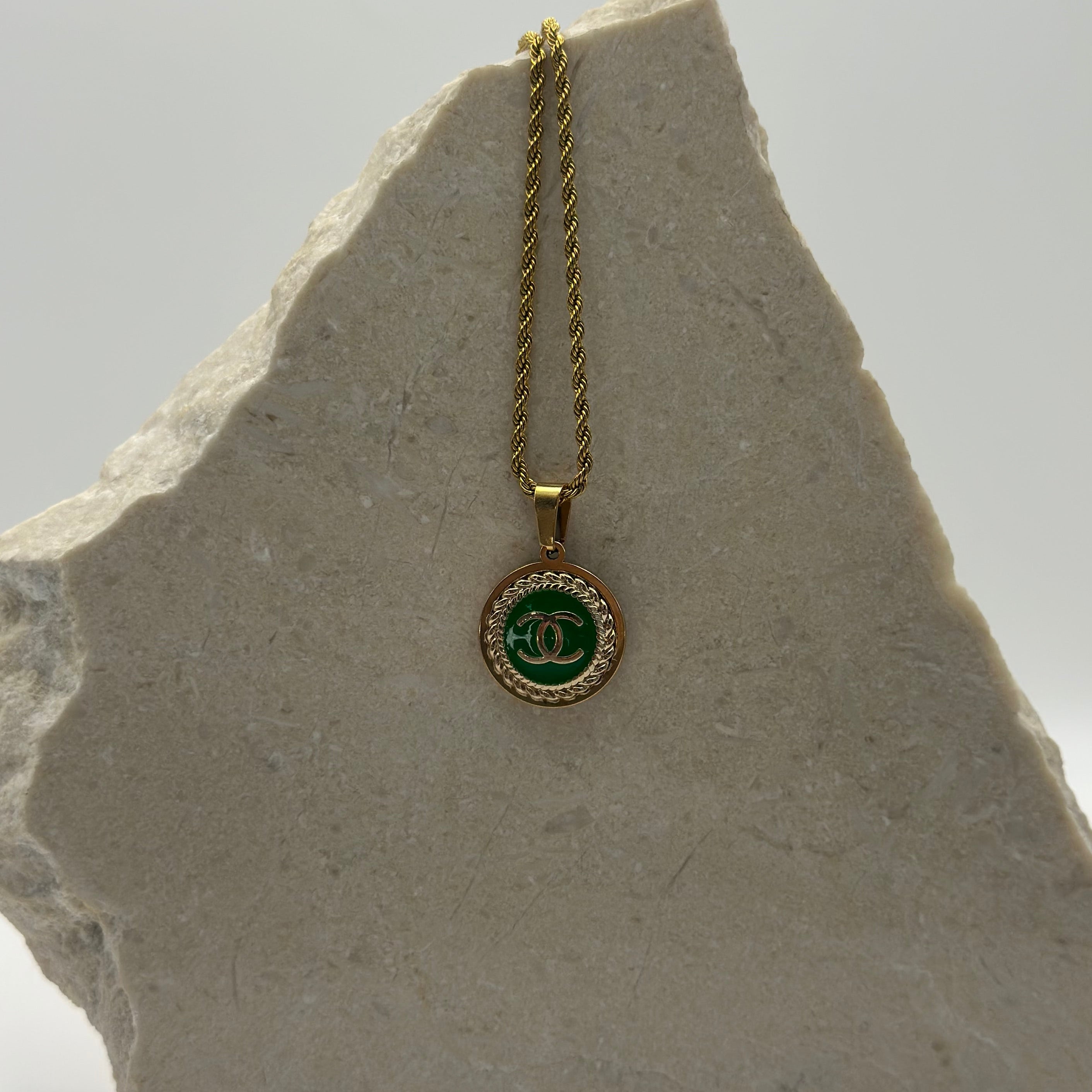 Chanel dark green 16 mm