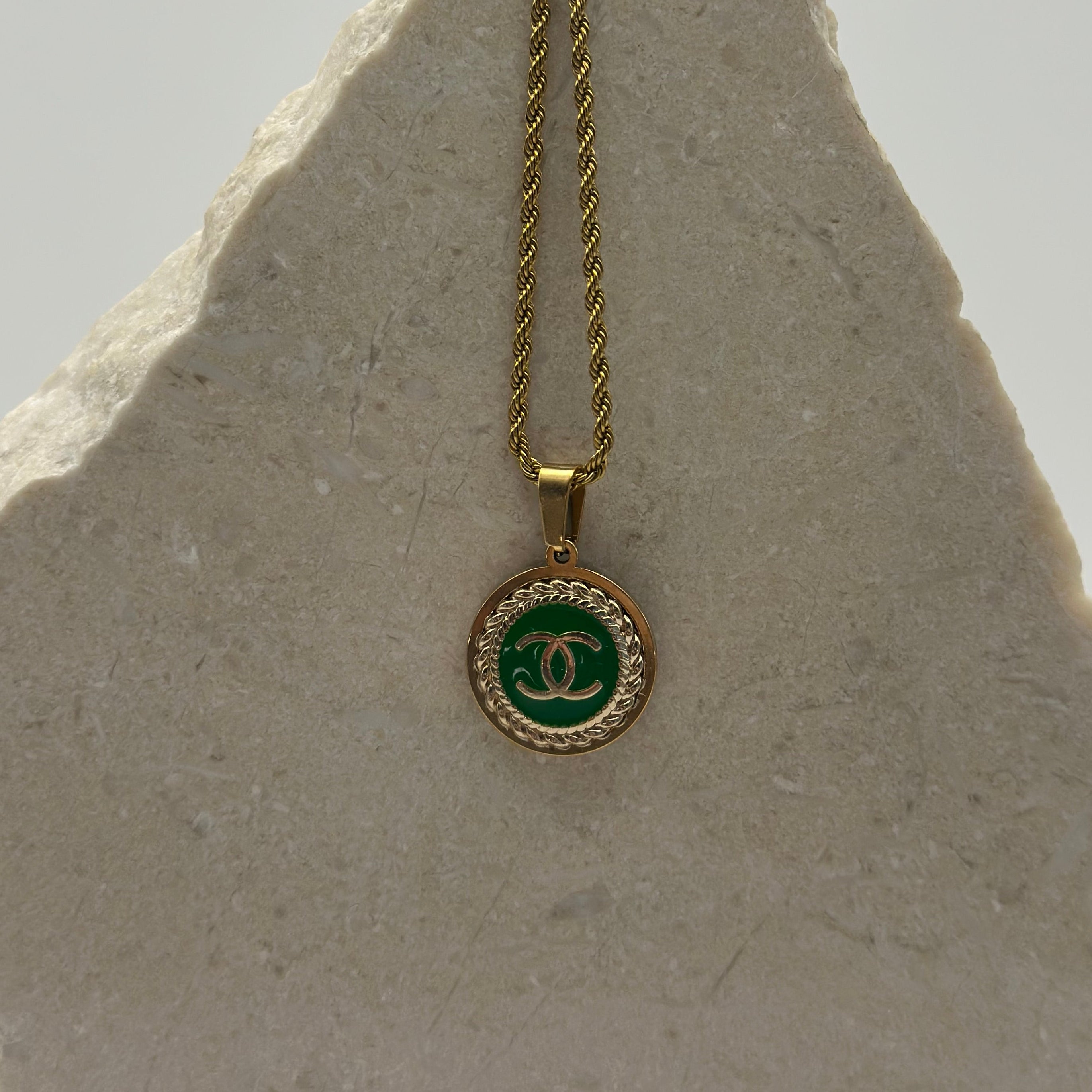 Chanel dark green 16 mm