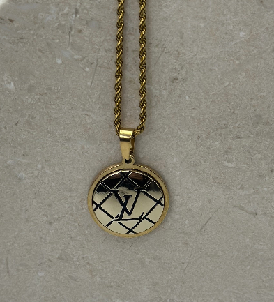 Louis Vuitton  20 mm