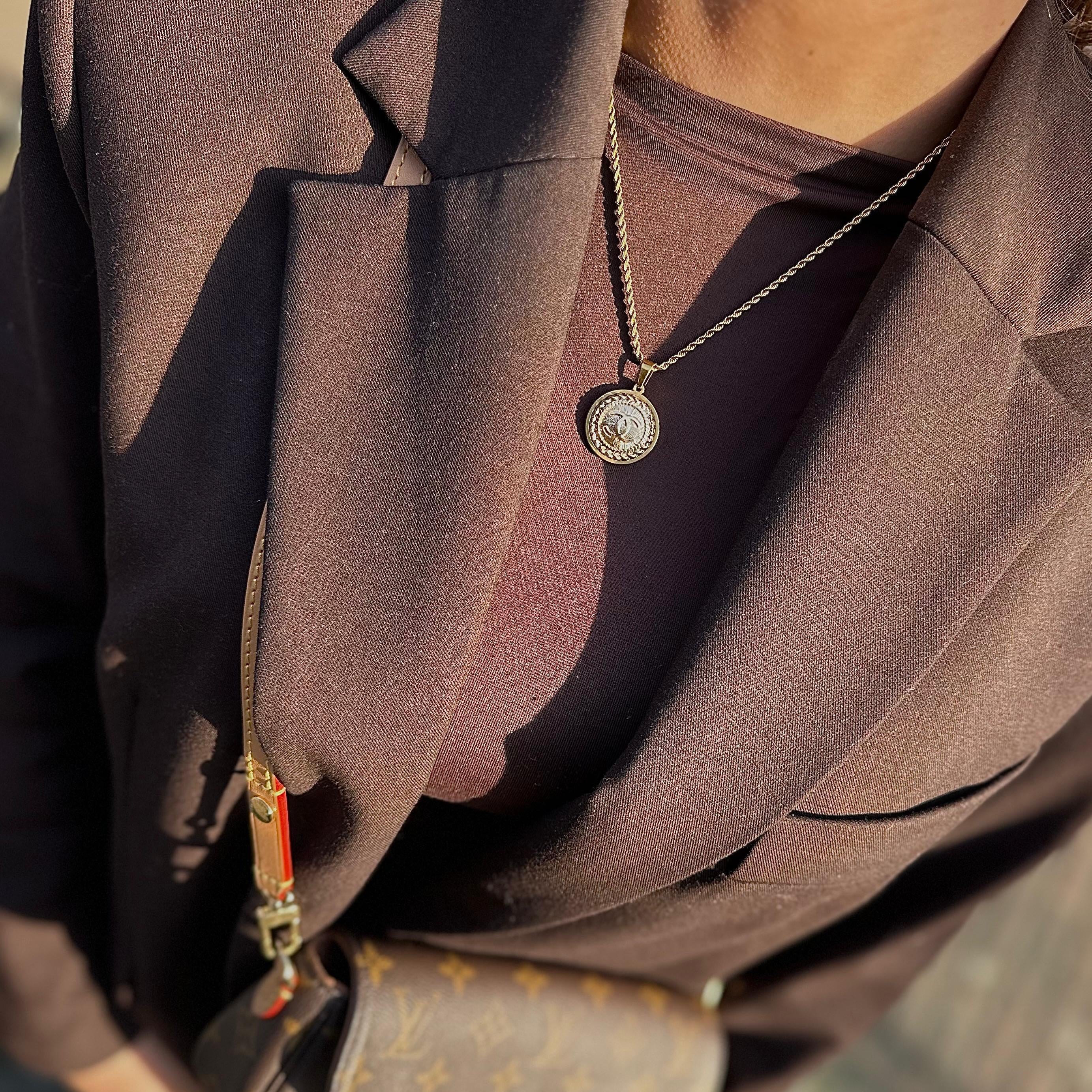 Chanel gold 20 mm