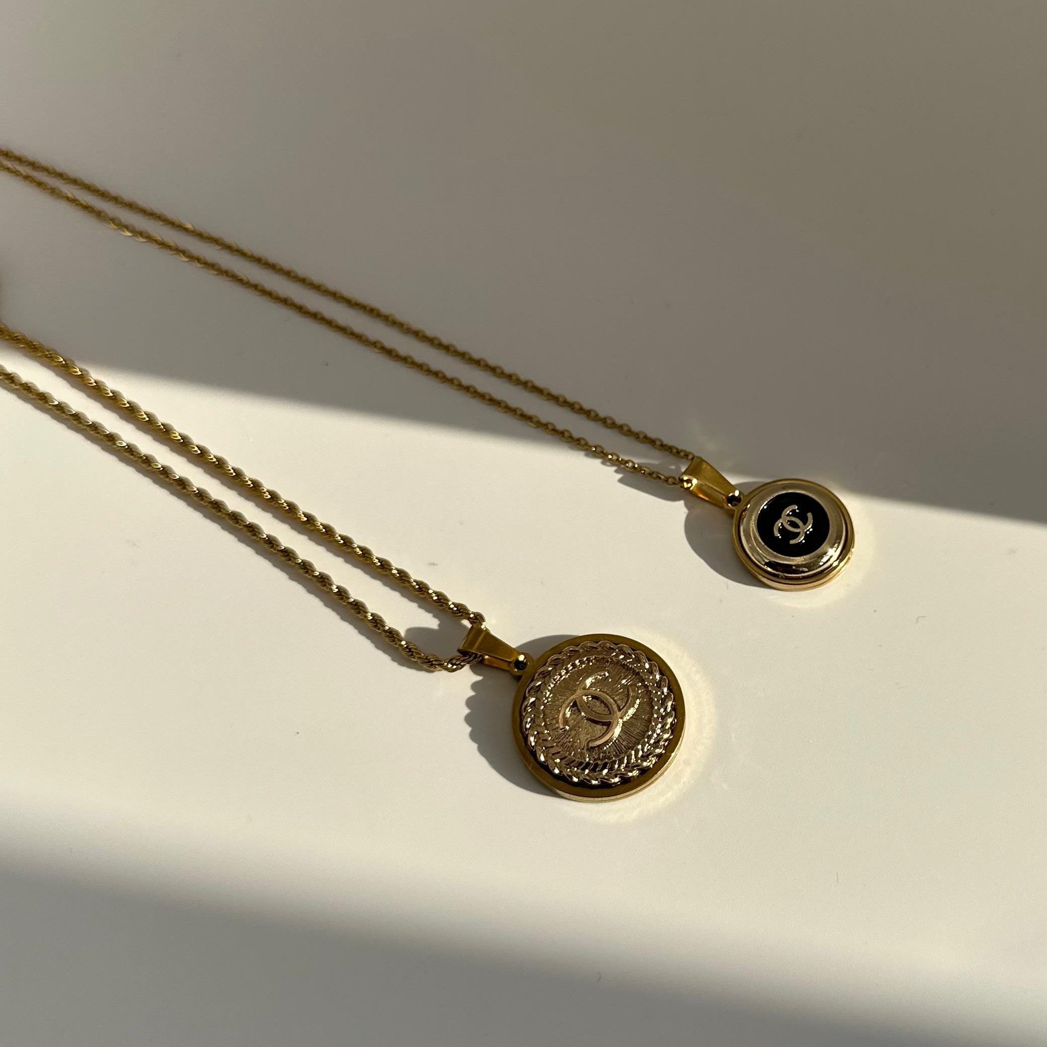 Chanel gold 20 mm