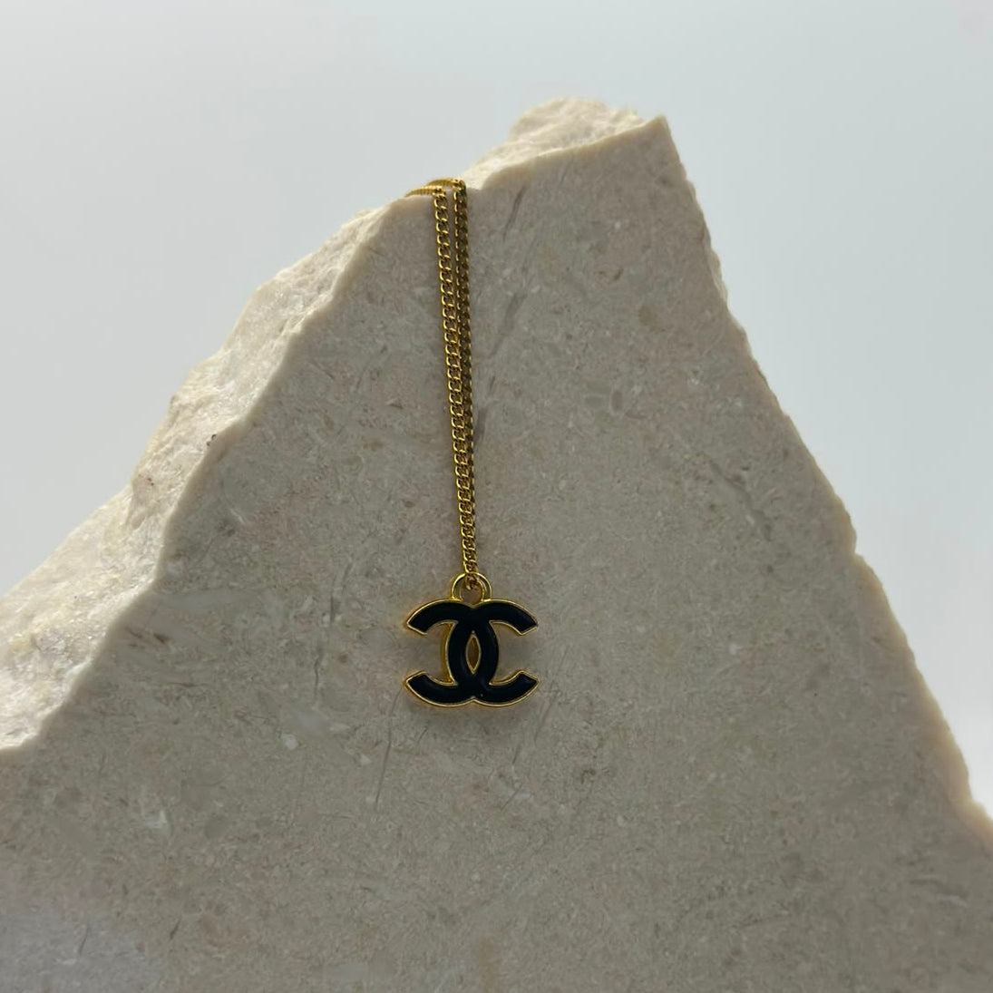Chanel black bedel 12 mm
