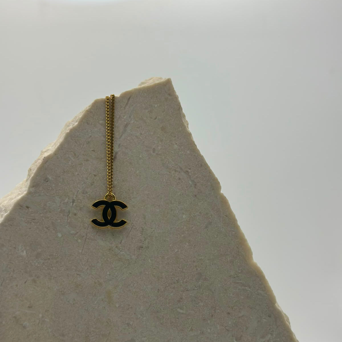 Chanel black bedel 12 mm