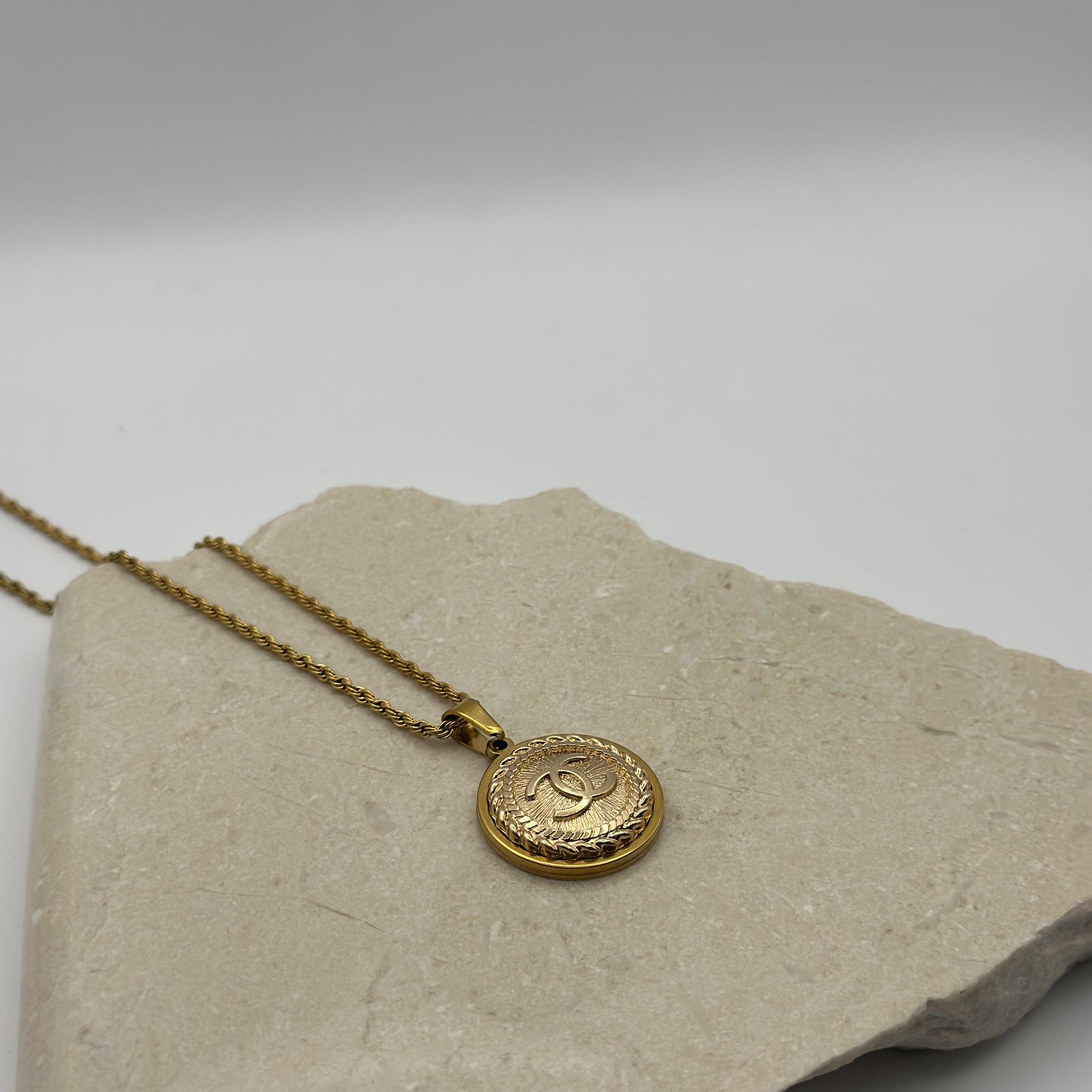 Chanel gold 20 mm